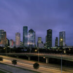 Houston: el exceso de inventario de alquiler, ¿la señal de compra que esperábamos? houston skyline